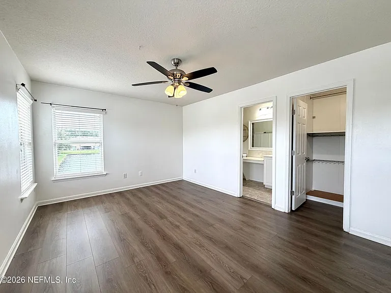 104 Crete Ct — Photo 4