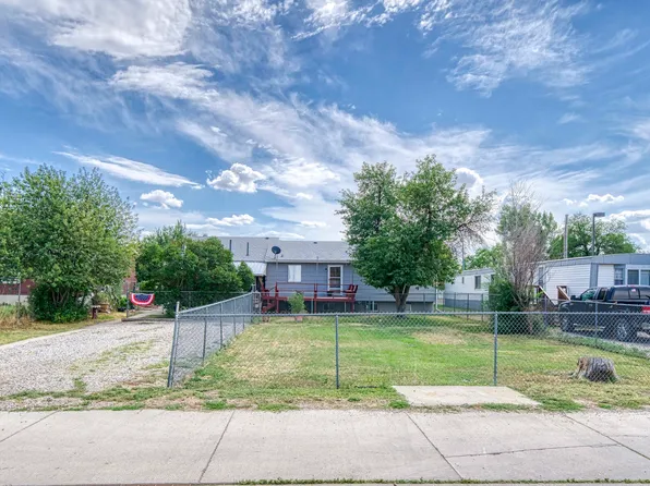 907 E 4th St, Gillette, WY 82716