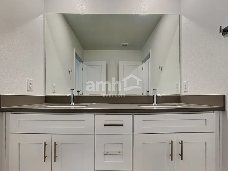 136 Charmante Tulip Ln — Photo 13