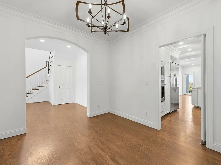 1506 Vancouver Ave — Photo 19