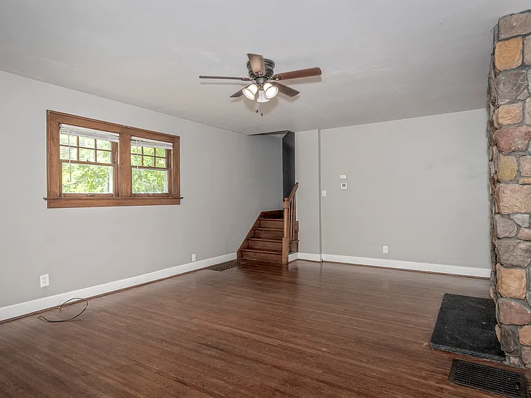 3177 Goddard Rd — Photo 4