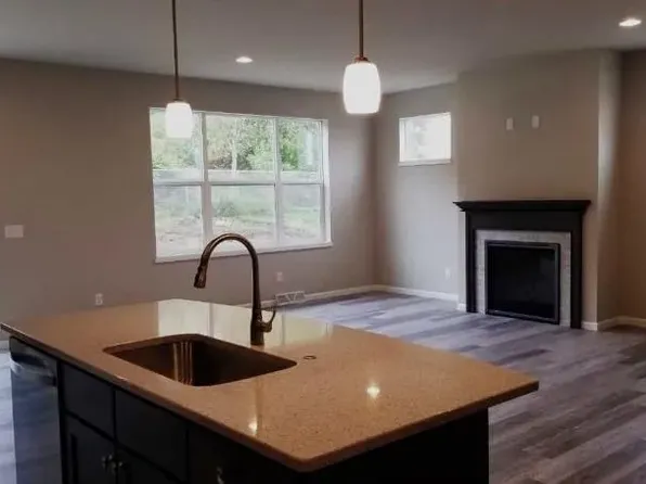 306 Milky Way, Madison, WI 53718