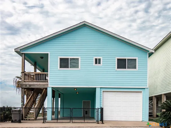 214 E Bay Ave, Seadrift, TX 77983