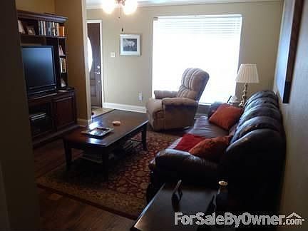 4th image of 1701 Richland Ave