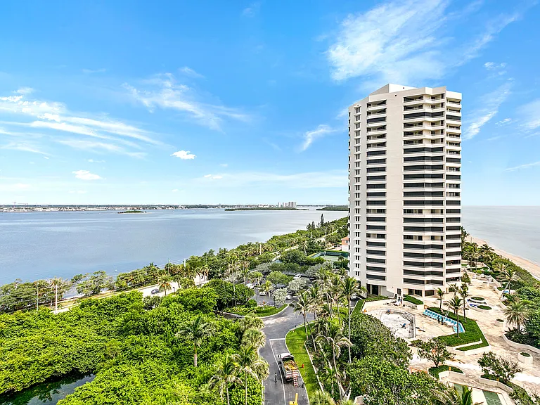 5070 N Ocean Dr #10C — Photo 2