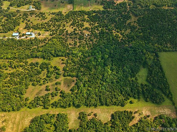 3rd image of 2 Cardell Way