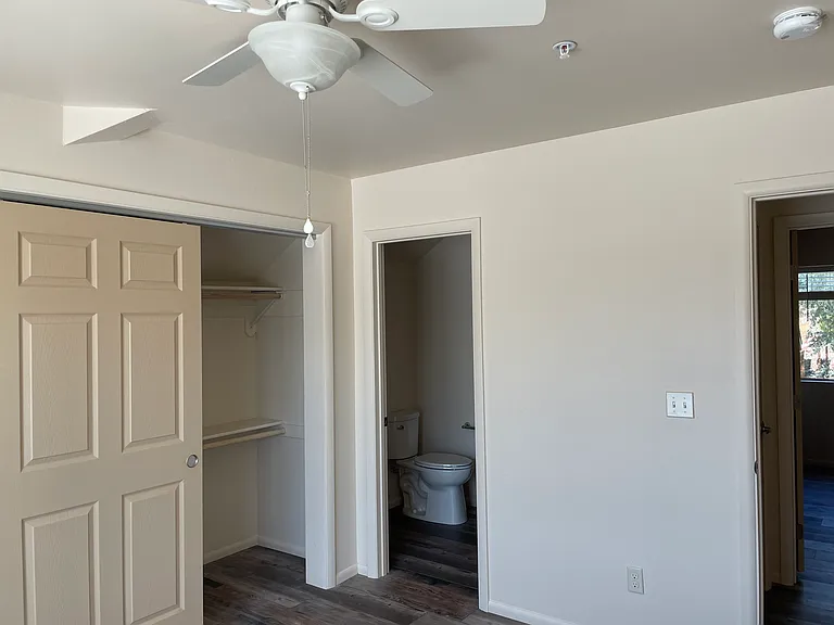 2545 E Spring St #3 — Photo 21