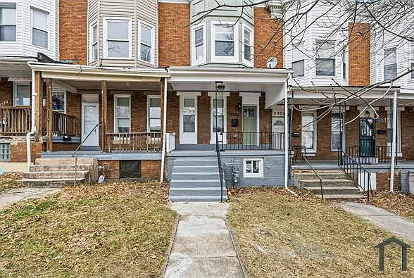 2906 Clifton Ave — Photo 2