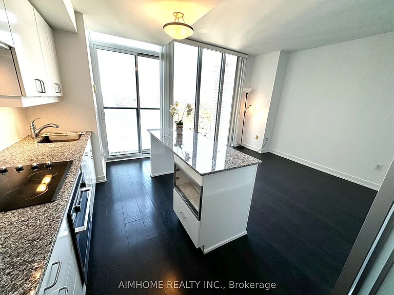 426 University Ave #2301 — Photo 13
