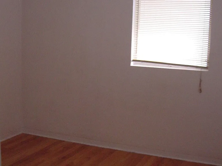 725 Jackson St N — Photo 6