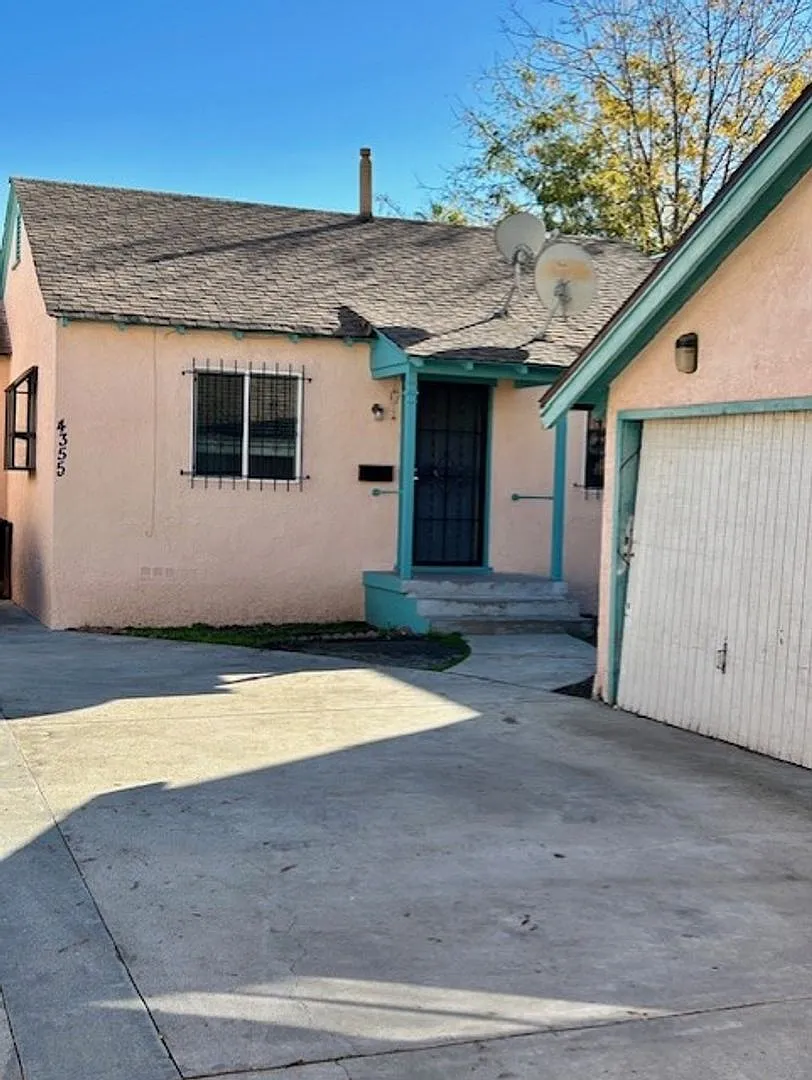 Beautiful Renovated 2bd House — Photo 4