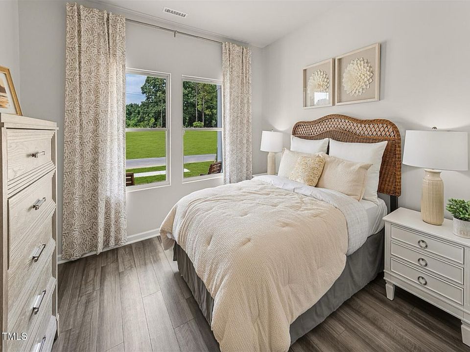 1st image of 301 White Birch Ln