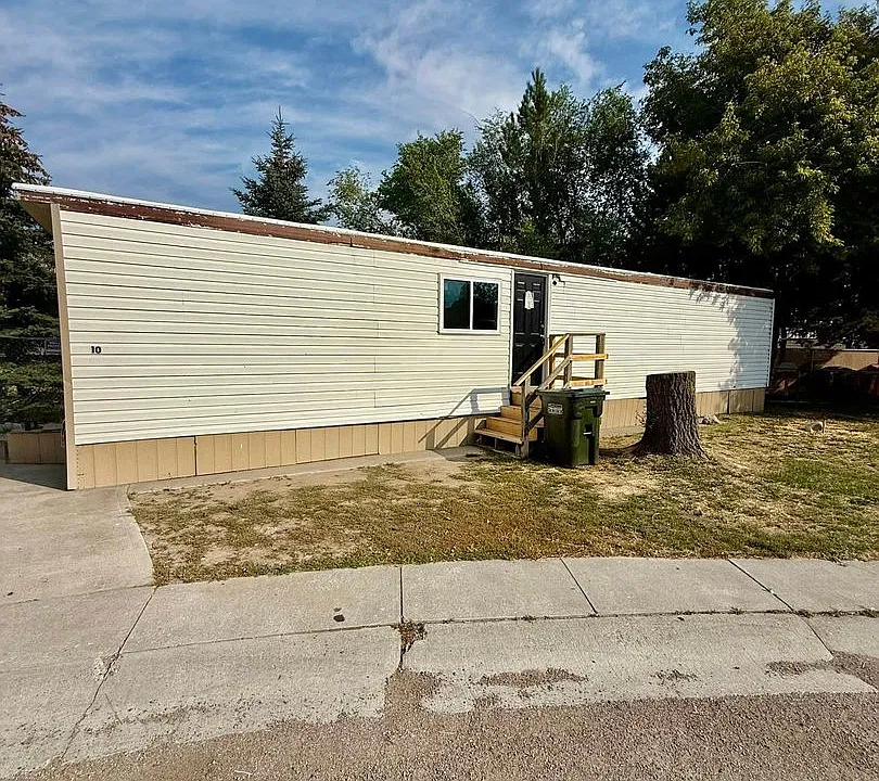 424 Industrial Ln #10