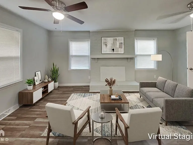 547 Whitethorn Dr — Photo 2