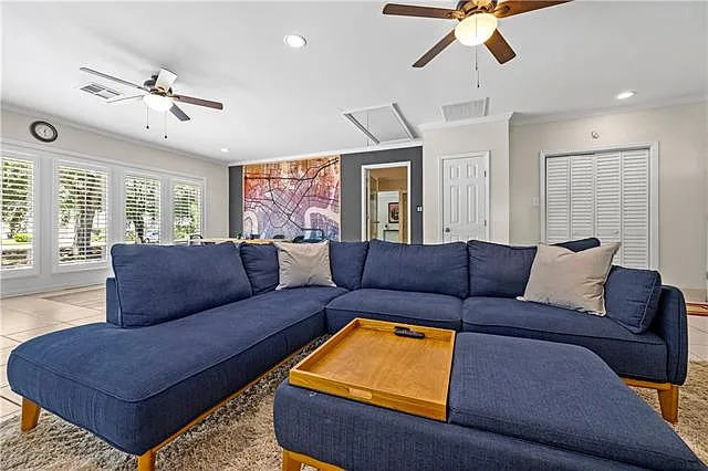 6355 Fleur De Lis Dr — Photo 24
