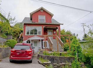 629 9th St, Astoria, OR 97103