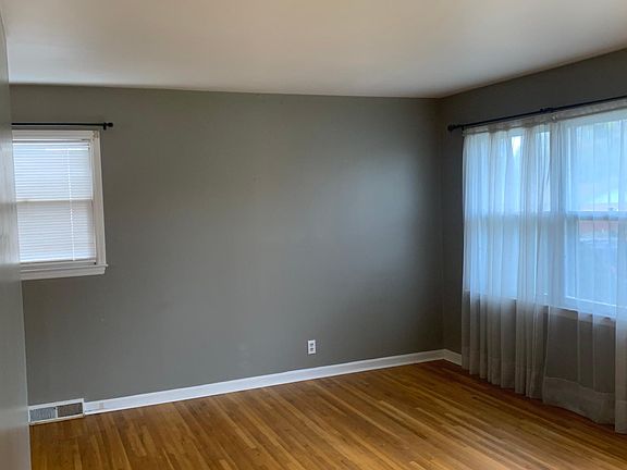 4th image of 1094 Briarwood Dr