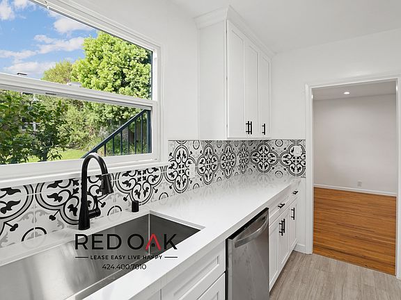 4th image of 2247 Merton Ave APT 3