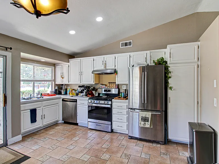 3568 Warm Springs Ct — Photo 10