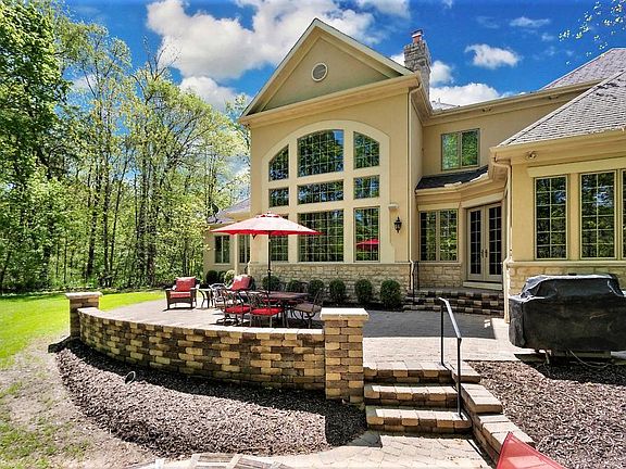 3rd image of 2626 Sweet Clover Ln