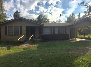 229 Hood St, Saint Stephen, SC 29479