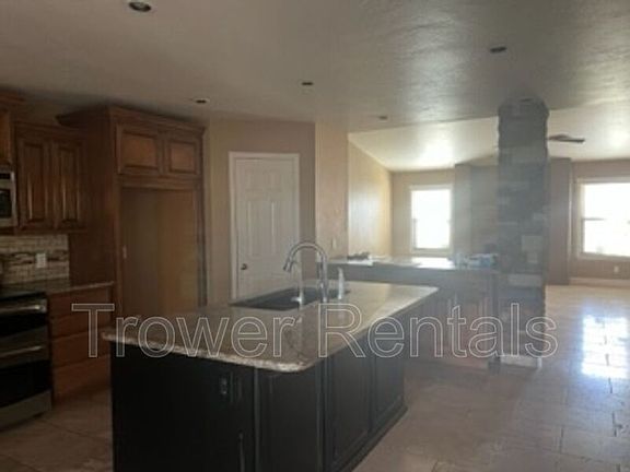4th image of 4452 Esmond Dr