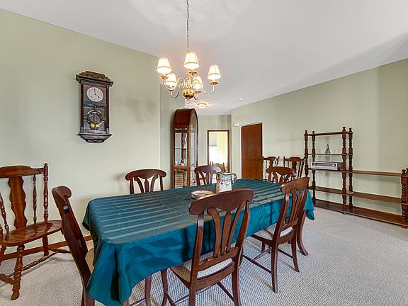 5th image of 1564 Benzie Cir