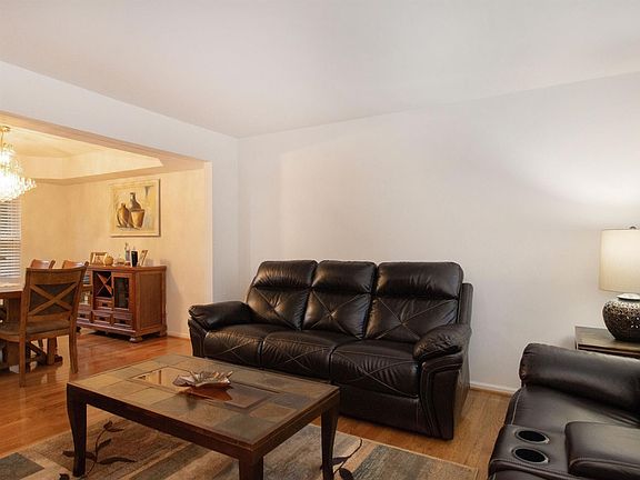 4th image of 3167 Otter Creek Ct