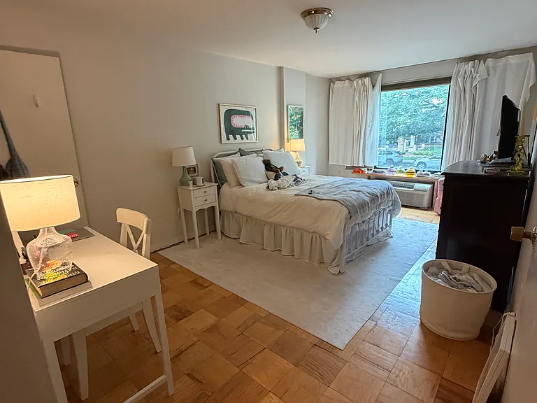 2501 Calvert St NW #203 — Photo 5