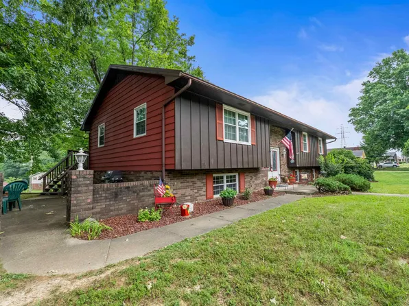 1056 Regis St, Russell, KY 41169