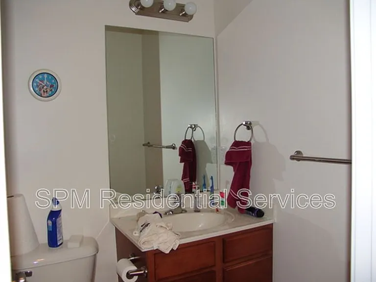 108 Lincoln Place Cir — Photo 4