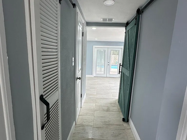 3428 Ithaca St N — Photo 14