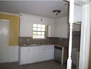 2nd image of 4833 Cottonwood Ln