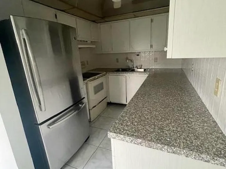 66 Easthampton C #C — Photo 19