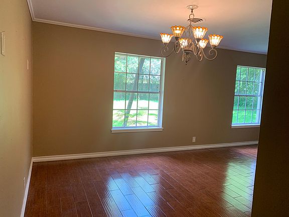 3rd image of 3131 Dogwood Ln