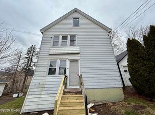 15 James St, Amsterdam, NY 12010