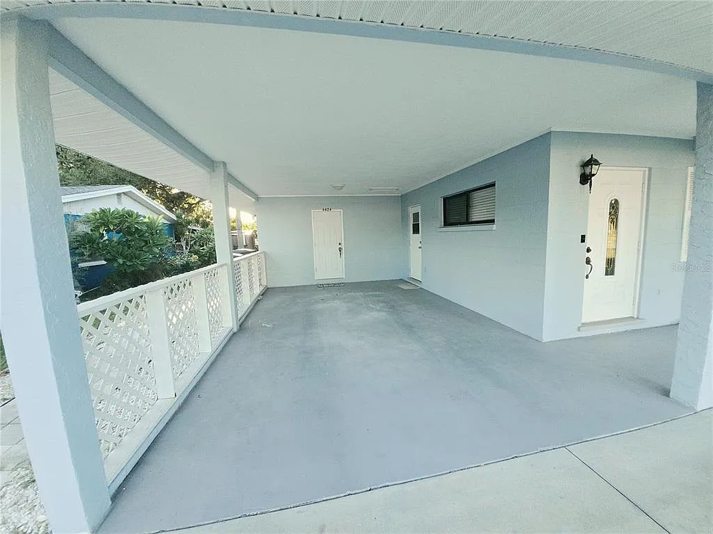 3 bed, 2.0 bath, 1144 sqft, $2,200 — Photo 4