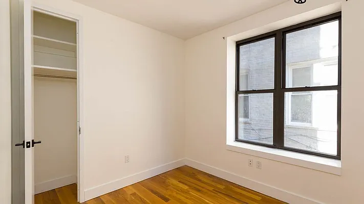 Rented by Nooklyn NYC LLC | media 4