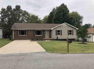 117 Windmere Dr, Paducah, KY 42001