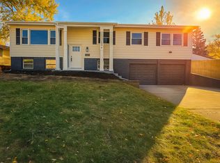 2187 Walnut Ave, Hanover Park, IL 60133