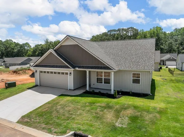 115 Brently Dr, Chesnee, SC 29323