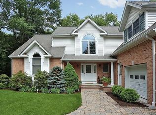 627 Smith Rd, Parsippany, NJ 07054