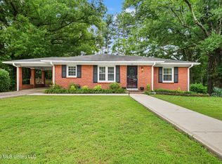 415 Hamilton St, Holly Springs, MS 38635