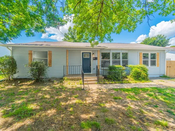 2222 Cochran St, Irving, TX 75062