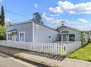 215 E 2nd Ave, Riddle, OR