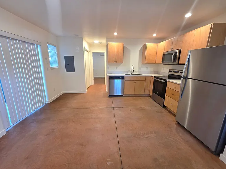 534 Putnam Ave #1 — Photo 1