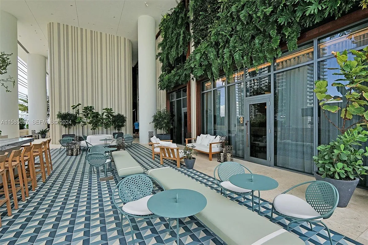 Photo 2 of 13 - 801 S Miami Ave #1305 - Miami, FL Building Photo - 801 S Miami Ave #1305