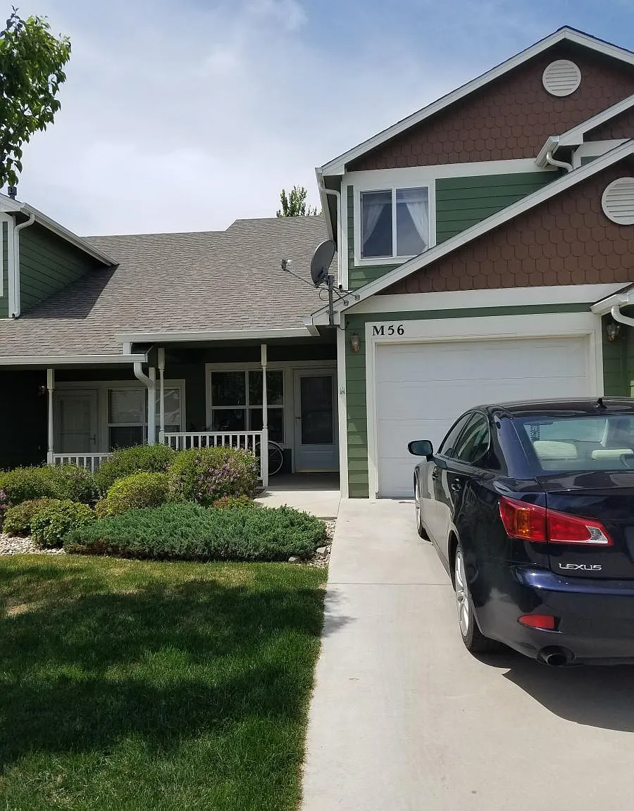 3 bed, 2.5 bath, 1302 sqft, $2,400 — Photo 1