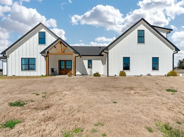 2402 County Road 13500 W, Paris, TX 75462