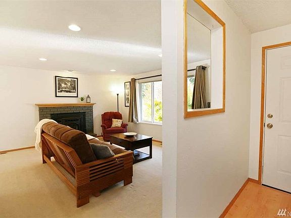 2nd image of 1311 NE Vena Ave